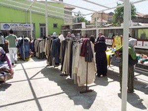 Göl Feneri Derneğinden giyim yardımı