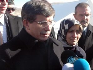 Bakan Davutoğlu Vanda