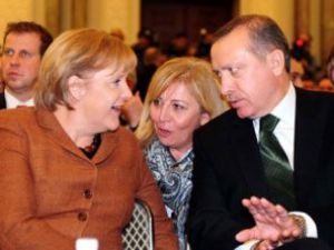 Türkler İçin Çifte Vatandaşlık Reddedildi