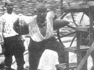 Kefen parasını bile bu film için harcadı