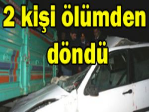 Konyada otomobille traktör çarpıştı