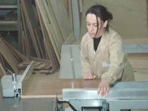 Üniversite atölyeleri fabrika gibi çalışıyor