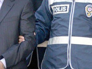 Konyada 4 kişi 5 kilo esrarla yakalandı