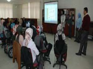 "Etkili İletişim" ve "İş Arama Teknikleri" semineri
