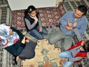 Sessiz dünyalarında mutlular