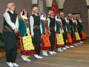 Gençler, Halk oyunları ile sosyalleşecek