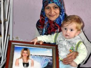 Babası annesini boğarak öldürdü