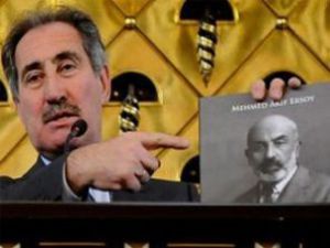 Akif ders olarak okutulmalı