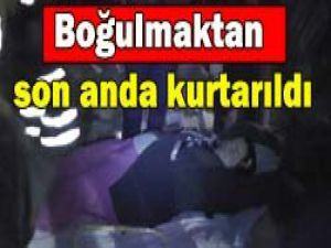 Yeni doğum yapan kadın boğuluyordu