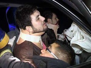 Ağaca çarpan otomobilde can pazarı