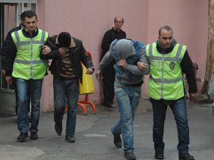 Fabrikaya hasar veren hırsızlar tutuklandı