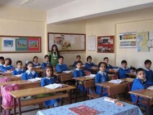 Okul sıralarında bel desteği uyarısı