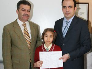 Altay ve Koca karne dağıttı