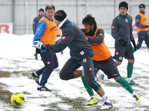 Soğuğa aldırış etmeden K.Erciyes mesaisi