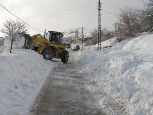 Hadimde kar temizleme çalışmaları