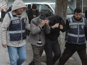 Ev, İş yeri ve minibüs soyan hırsızlar yakalandı!
