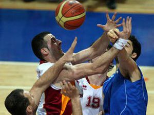 Galatasaray, Antalyayı farklı geçti