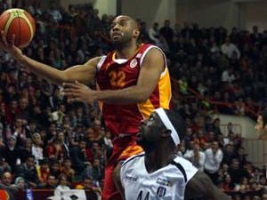 Beşiktaş uzatmalarda finale adını yazdırdı