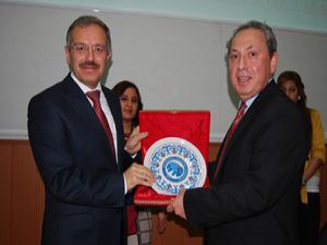 Sabah Gazetesi yazarı Dr. Şeref Oğuz Karamanda
