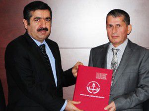Hayırsever iş adamı okul yaptırıyor