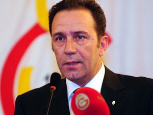 Galatasarayda istifa depremi