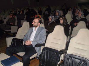 Velilere seminer verildi
