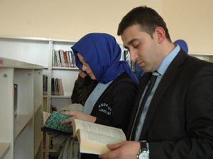 Özel Enderun okumaya devam ediyor