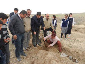 Emirgazide öğrencielr fidan dikti