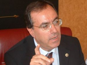 Atilla Kartda İstifa Dedi