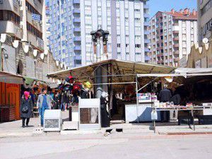 İş merkezi civarındaki seyyarlar kaldırıldı