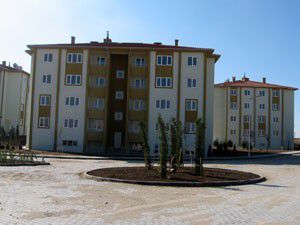 Emirgazide kalan 12 TOKİ evi satışa çıktı