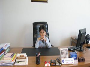 Dekan Çelik koltuğunu Solaka devretti