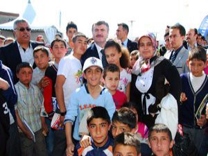 Akyürek çocuk ülkesini ziyaret etti