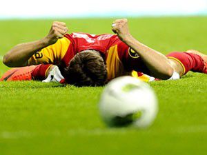Galatasaray-Fenerbahçe derbisinde kalp krizi geçirdi