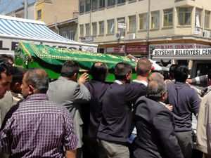 Kazada ölen öğrenci defnedildi