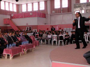Öğrencilere motivasyon semineri