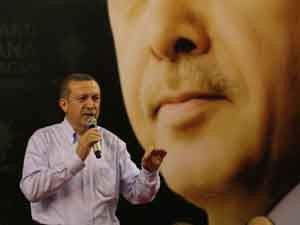Başbakan Erdoğan muhalefete yüklendi