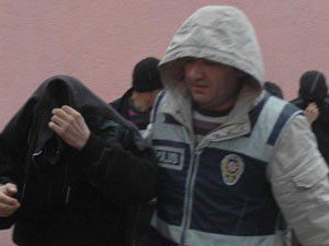 Gezmek için otomobil çaldıkları iddia edildi