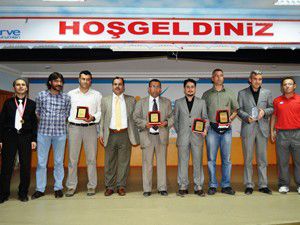 M.Aymazda başarılı sporculara ödül