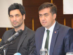 Uğur Işılak Necip Fazılın şiirlerini besteledi
