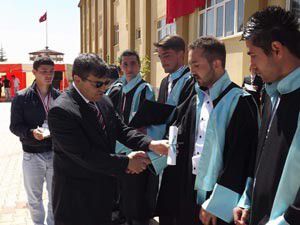 Huğlu MYOda mezuniyet sevinci