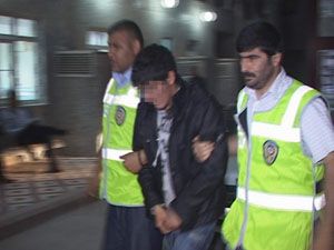 Konyada eve giren hırsızlar yakalandı