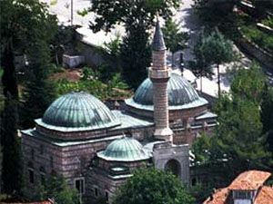 Sırplar yıktıkları camilerin parasını ödeyecek