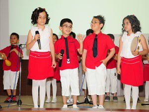 Ekol Kolejinde yılsonu programı