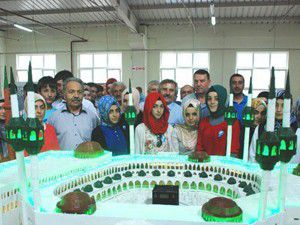 300 bin kürdandan dev Kabe maketi