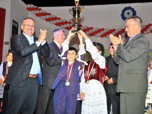 Akşehirde halk oyunları şampiyonası