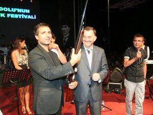 Rafet El Roman unutulmaz bir gece yaşattı