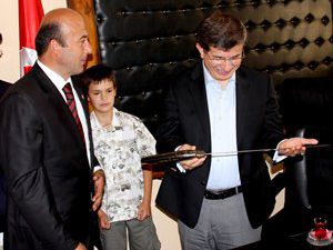 Davuoğluna SPli Başkandan süpriz karar