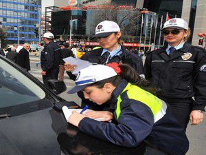 Artık her polis trafik cezası kesebilecek