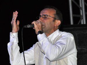 Ömer Karaoğlu Meramda sahne aldı